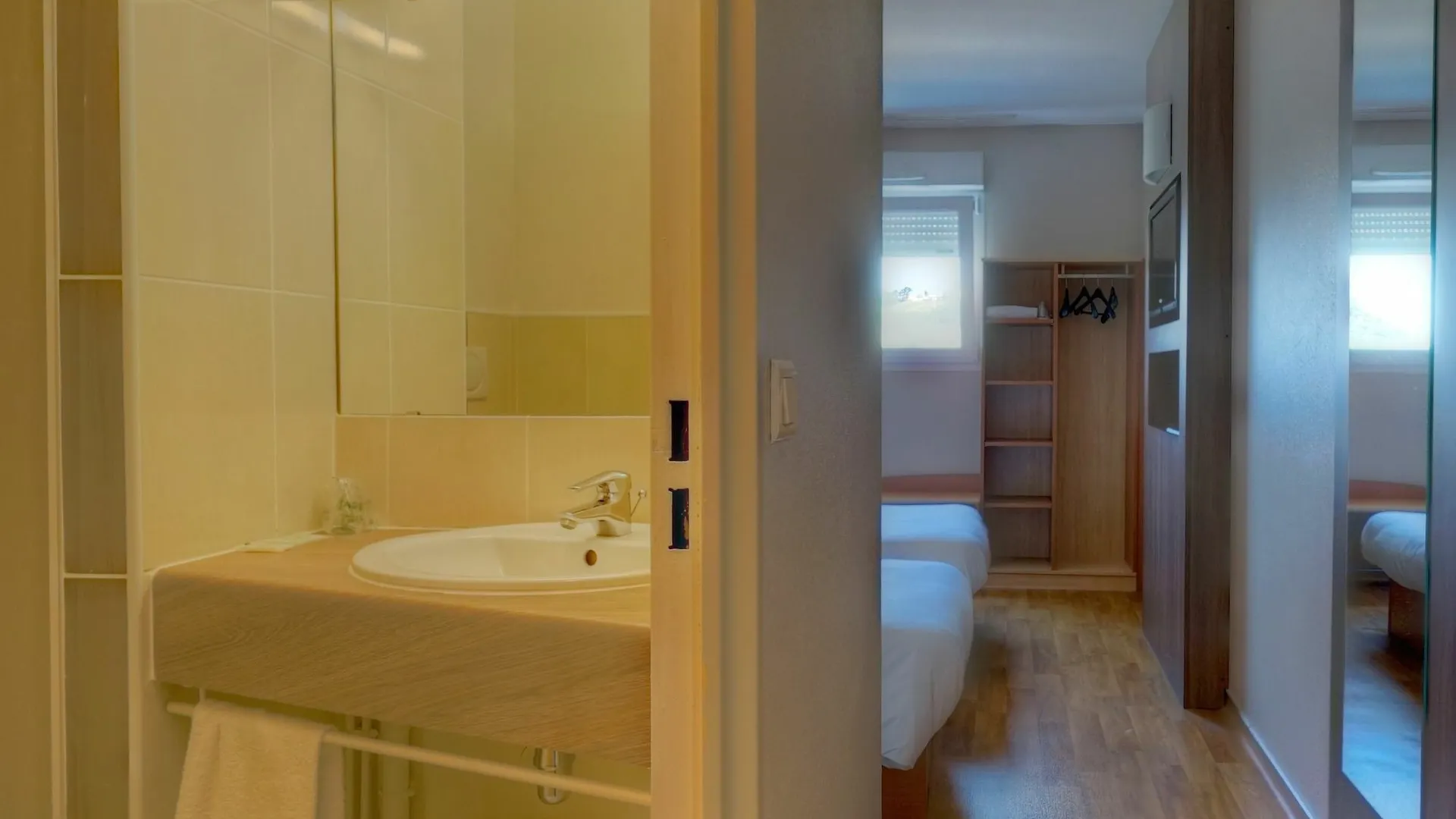 B&B HOTEL Saint-Etienne Monthieu 2*, Saint-Etienne (Loire) France