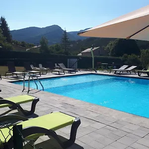 Logis Le Ceans Hotel